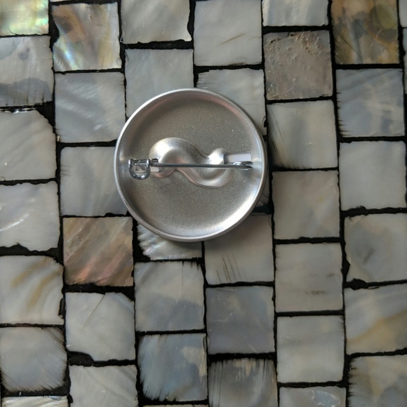 Solo fan pins - Picture 3 of 3